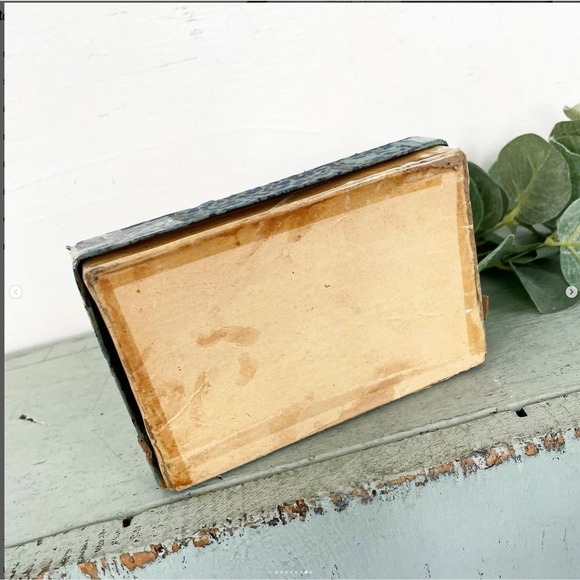 Vintage New Testament Miniature Pocket Bible Box Printed Great Britain 1937 - Picture 7 of 8